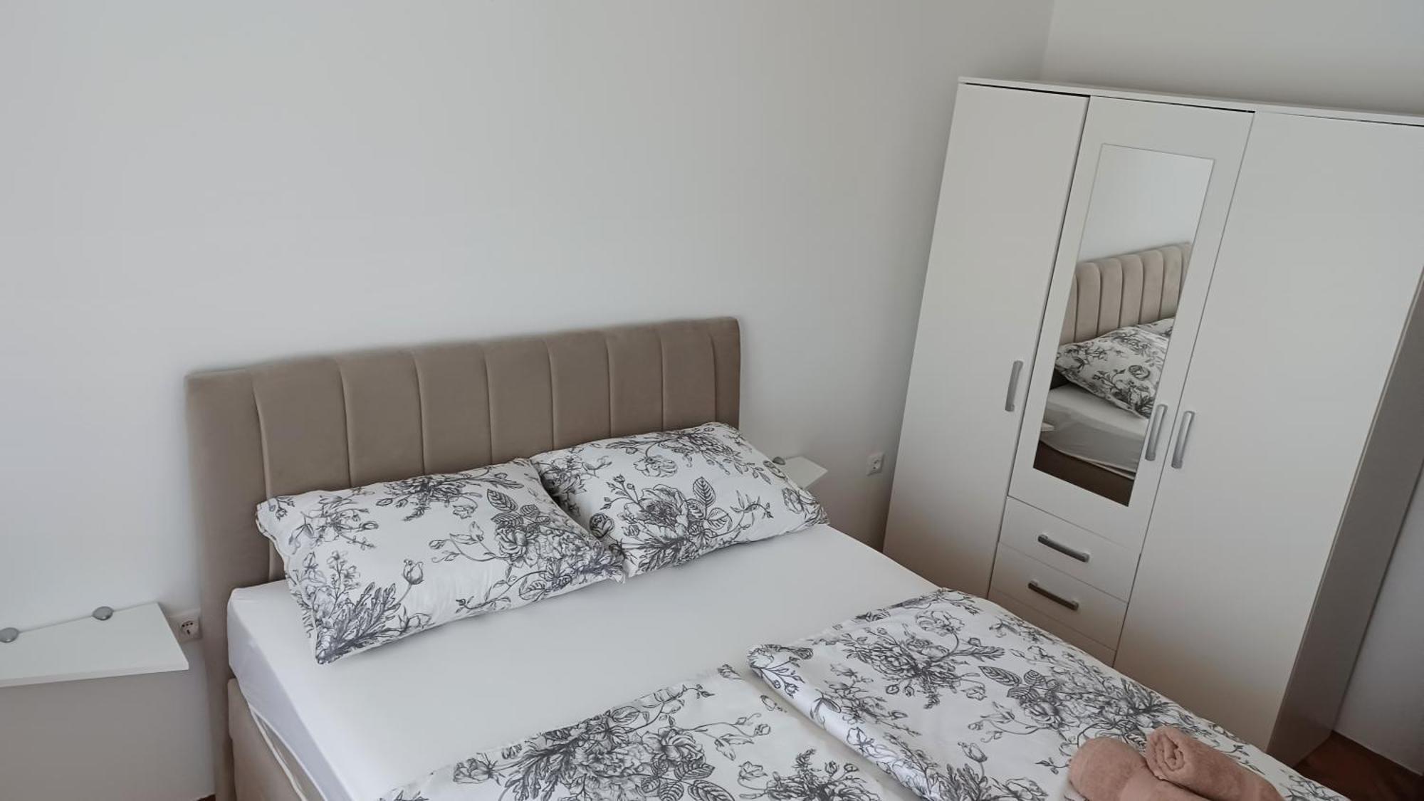 Apartments Villa Adamovic Umag Oda fotoğraf